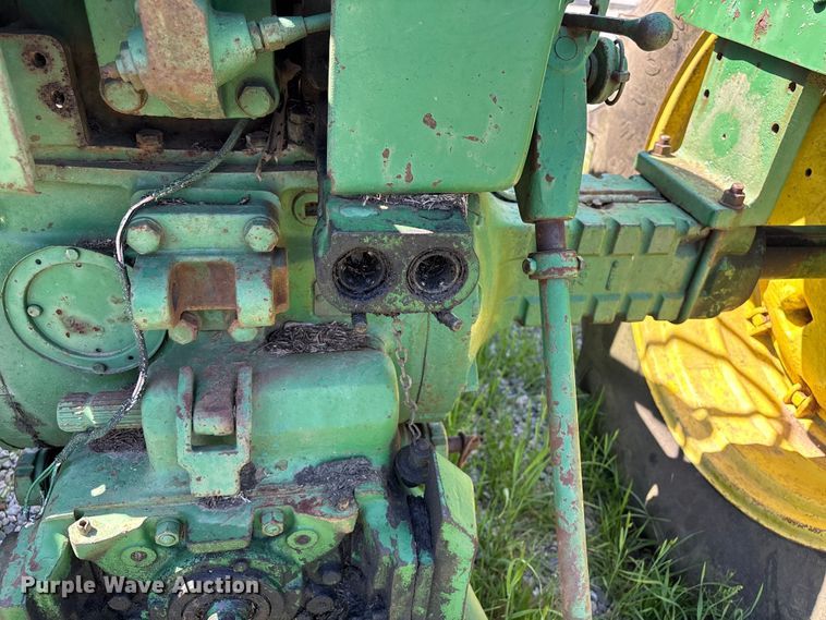 image for item YA3214 John Deere 4020 tractor