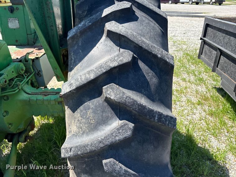 image for item YA3214 John Deere 4020 tractor