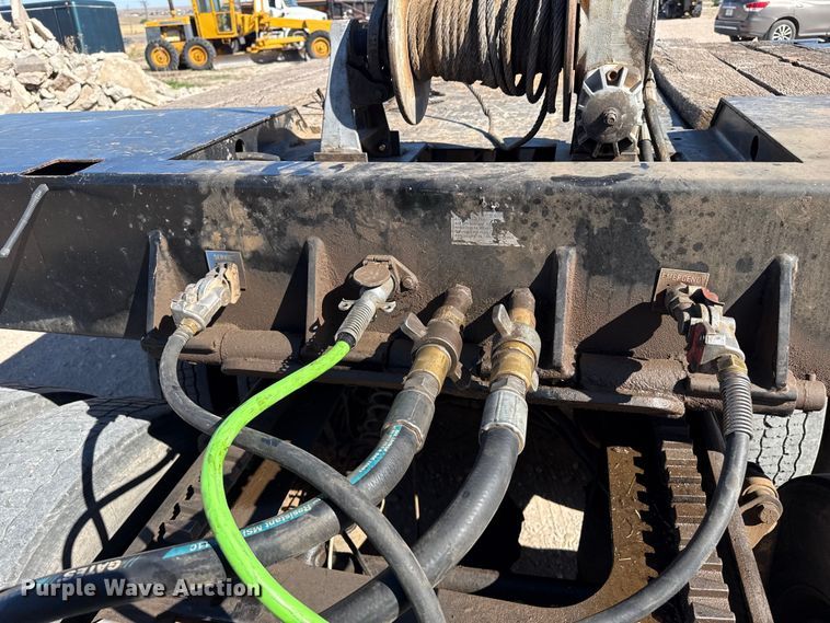 image for item DH1956 2001 Landoll 660B drop tilt deck equipment trailer