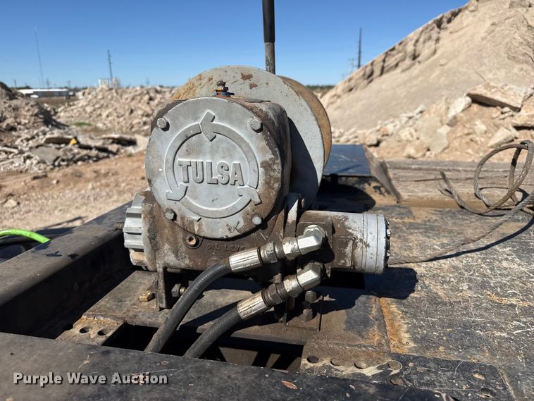 image for item DH1956 2001 Landoll 660B drop tilt deck equipment trailer