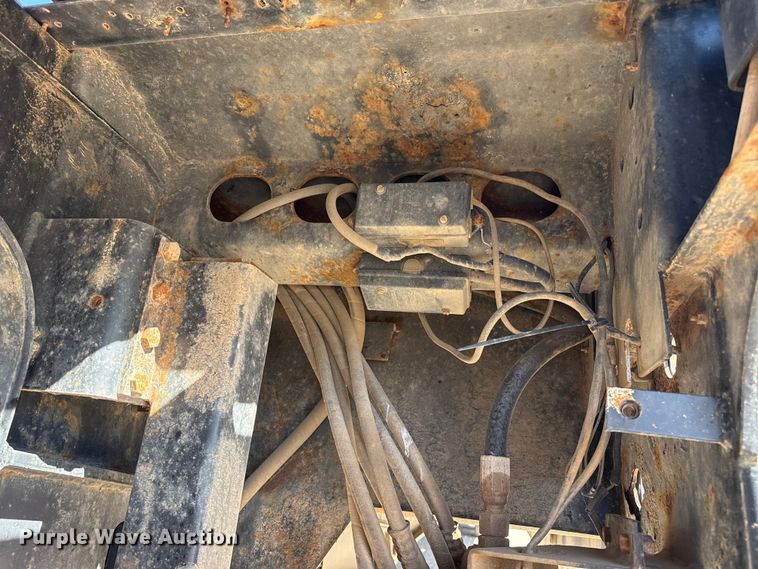 image for item DH1956 2001 Landoll 660B drop tilt deck equipment trailer