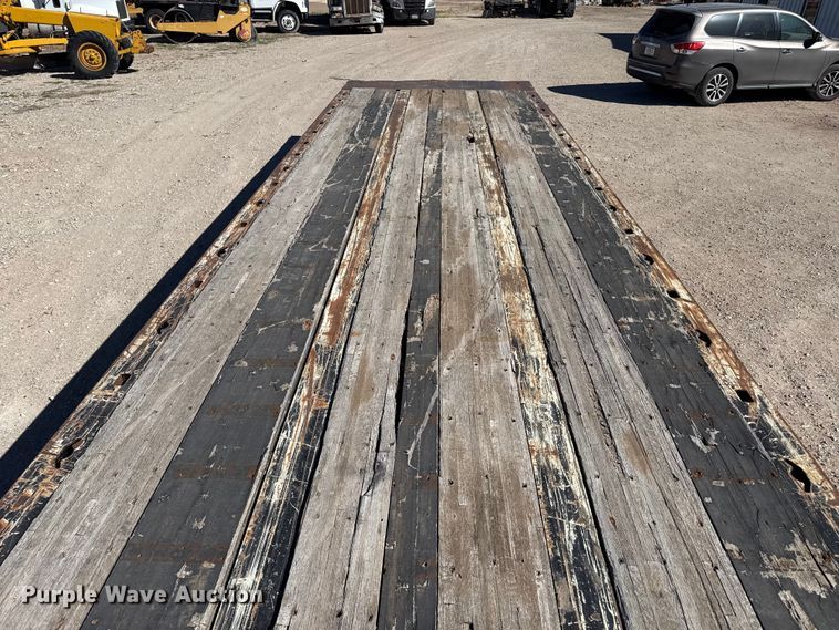 image for item DH1956 2001 Landoll 660B drop tilt deck equipment trailer