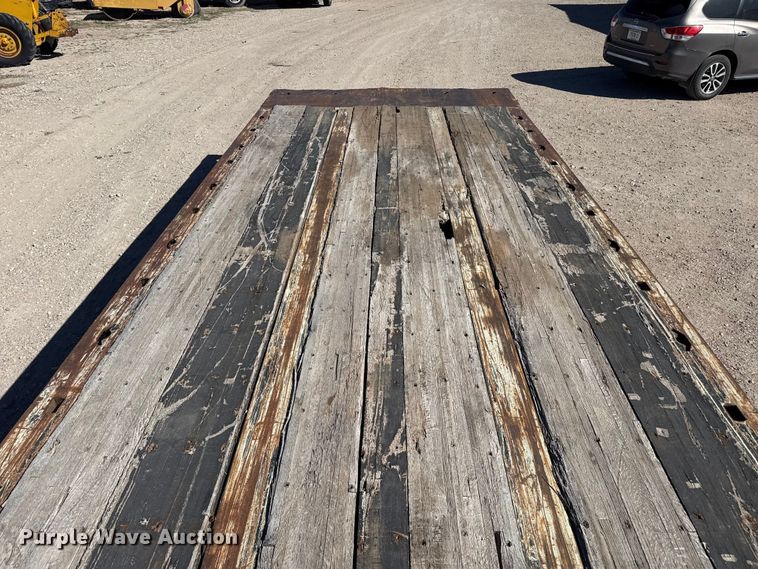 image for item DH1956 2001 Landoll 660B drop tilt deck equipment trailer