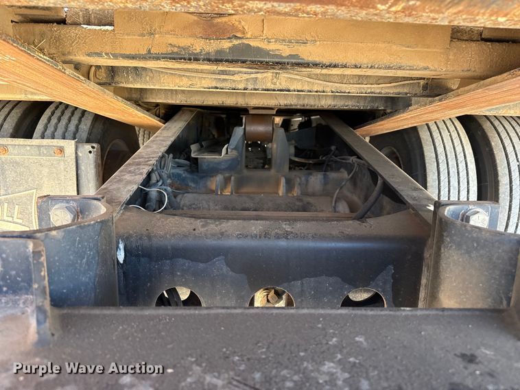 image for item DH1956 2001 Landoll 660B drop tilt deck equipment trailer