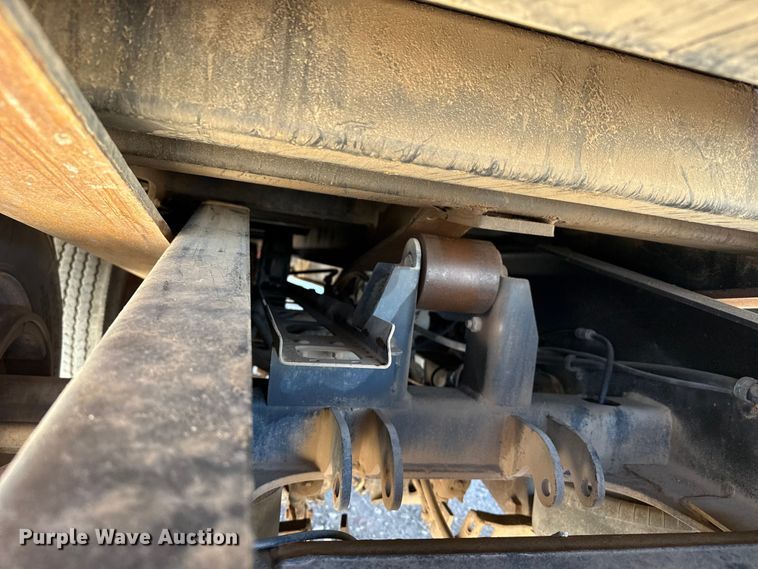 image for item DH1956 2001 Landoll 660B drop tilt deck equipment trailer