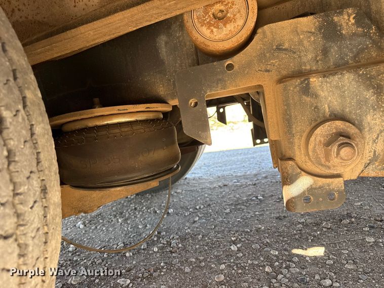 image for item DH1956 2001 Landoll 660B drop tilt deck equipment trailer