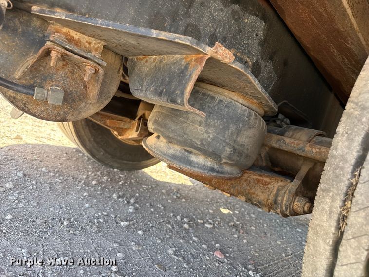 image for item DH1956 2001 Landoll 660B drop tilt deck equipment trailer