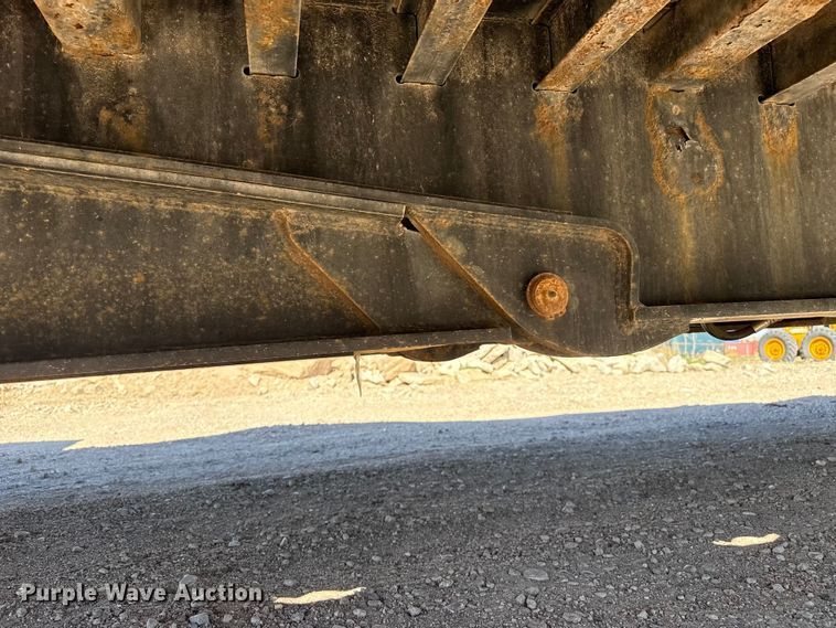 image for item DH1956 2001 Landoll 660B drop tilt deck equipment trailer