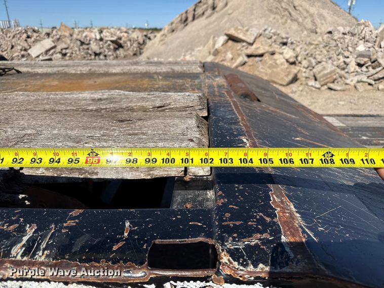 image for item DH1956 2001 Landoll 660B drop tilt deck equipment trailer