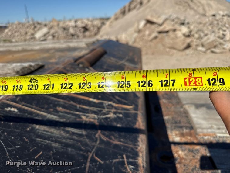 image for item DH1956 2001 Landoll 660B drop tilt deck equipment trailer