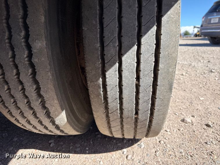 image for item DH1956 2001 Landoll 660B drop tilt deck equipment trailer