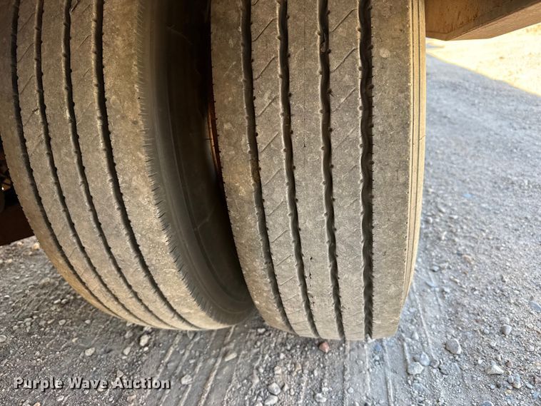 image for item DH1956 2001 Landoll 660B drop tilt deck equipment trailer