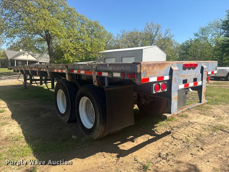 image for item DO8498 1982 Aztec flatbed trailer
