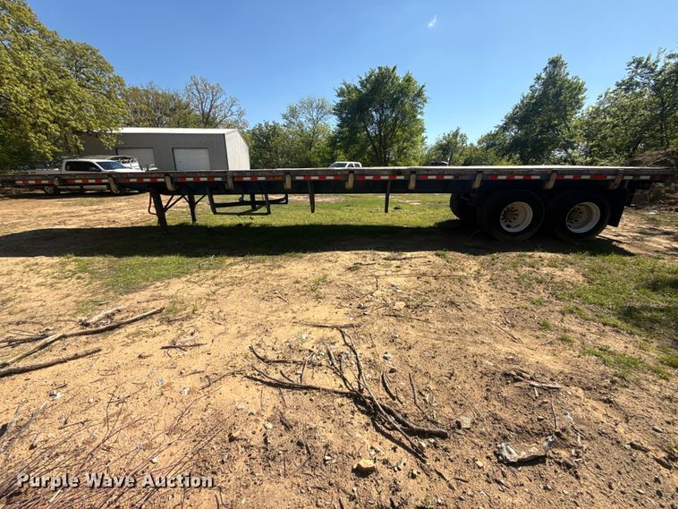 image for item DO8498 1982 Aztec flatbed trailer