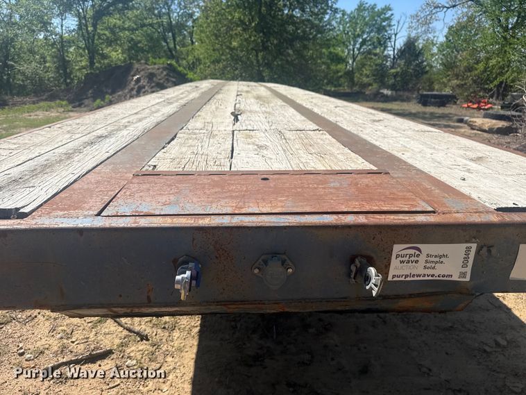 image for item DO8498 1982 Aztec flatbed trailer