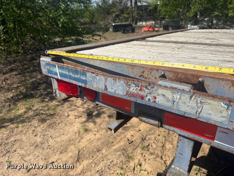 image for item DO8498 1982 Aztec flatbed trailer