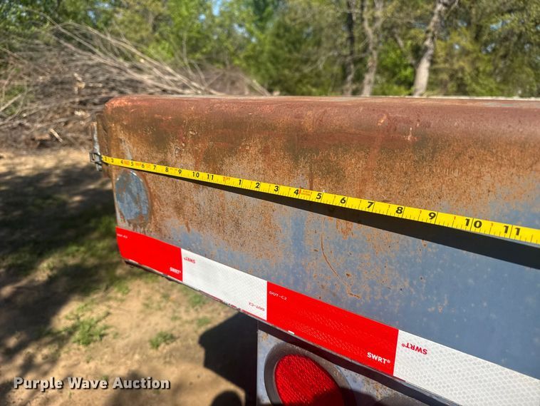 image for item DO8498 1982 Aztec flatbed trailer