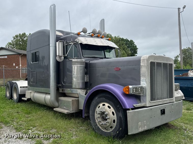 image for item DO8505 2003 Peterbilt 379 semi truck