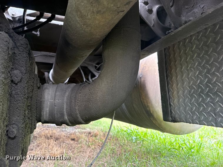 image for item DO8505 2003 Peterbilt 379 semi truck