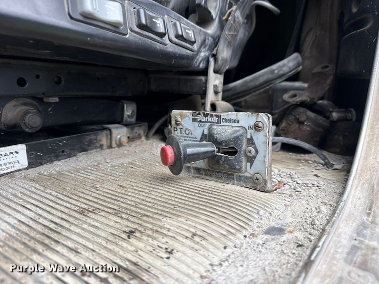 image for item DO8505 2003 Peterbilt 379 semi truck