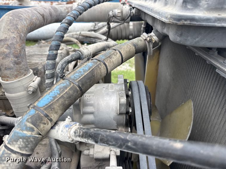 image for item DO8505 2003 Peterbilt 379 semi truck