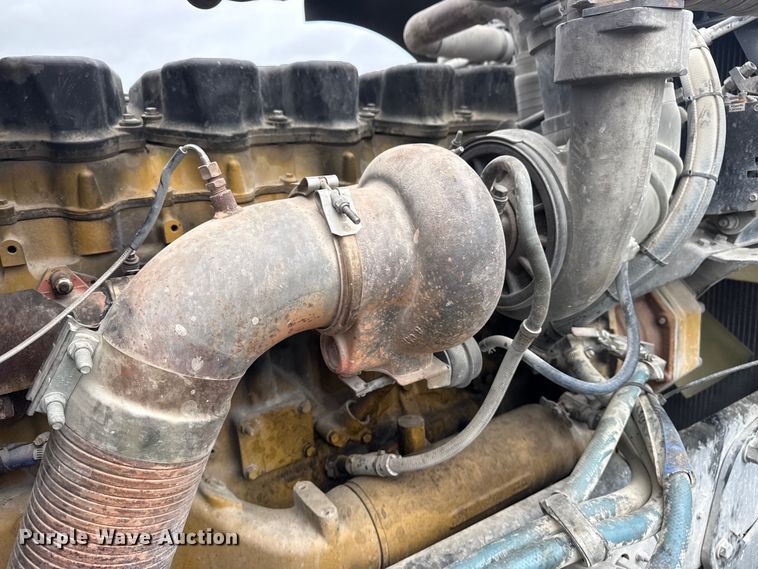 image for item DO8505 2003 Peterbilt 379 semi truck