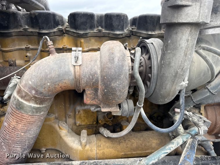 image for item DO8505 2003 Peterbilt 379 semi truck