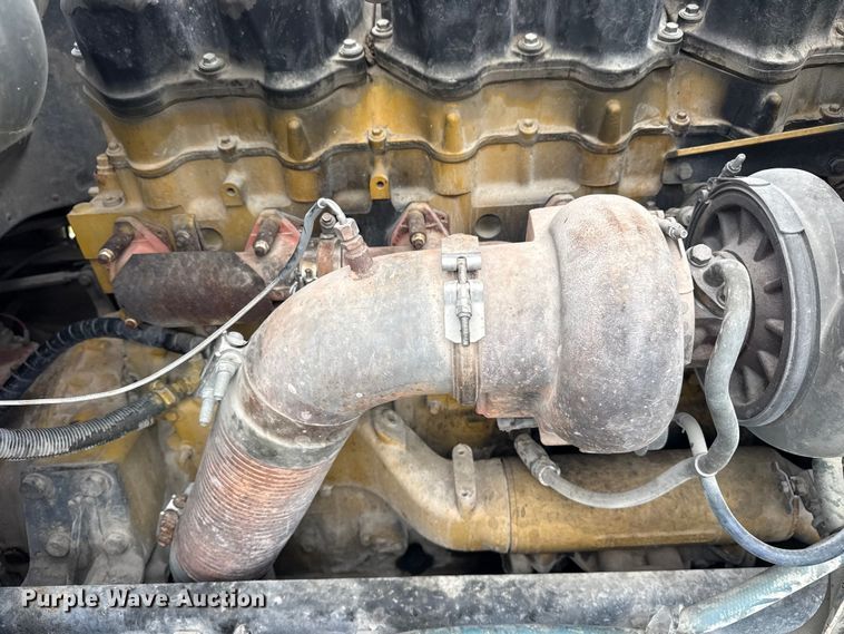 image for item DO8505 2003 Peterbilt 379 semi truck