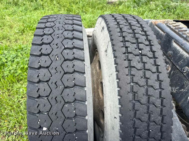 image for item DO8505 2003 Peterbilt 379 semi truck