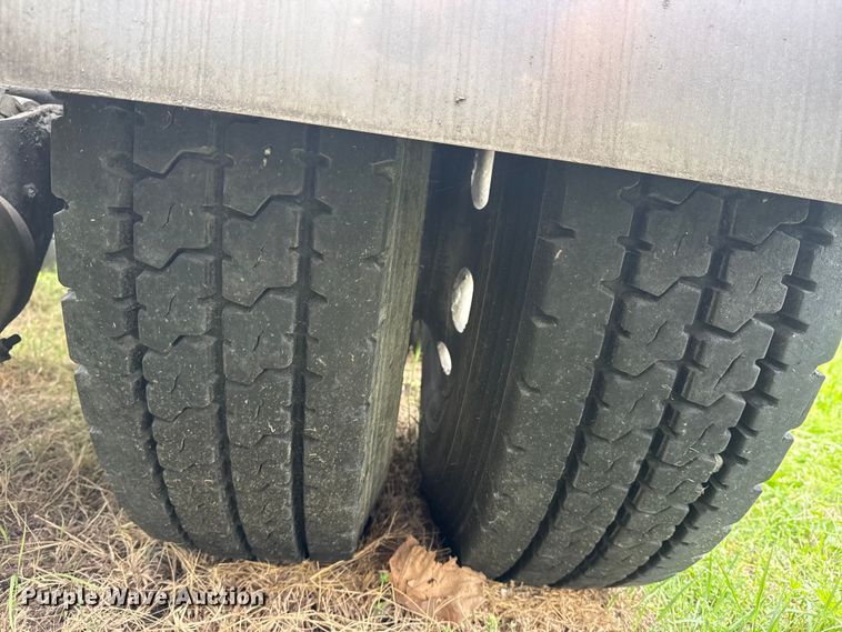 image for item DO8505 2003 Peterbilt 379 semi truck