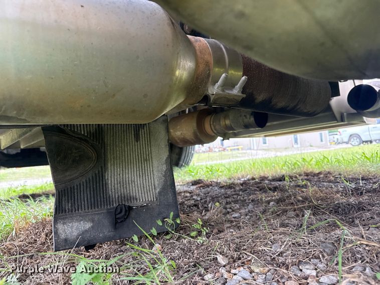 image for item DO8505 2003 Peterbilt 379 semi truck