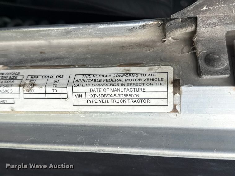 image for item DO8505 2003 Peterbilt 379 semi truck