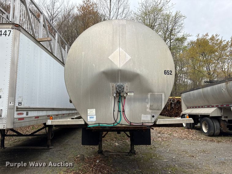 image for item DT2889 2006 Polar asphalt trailer