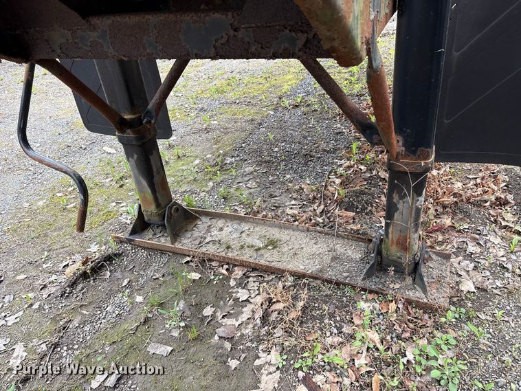 image for item DT2889 2006 Polar asphalt trailer