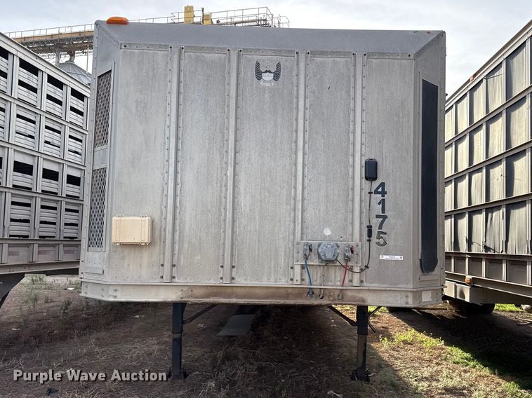 image for item DZ5379 2006 Barrett livestock trailer