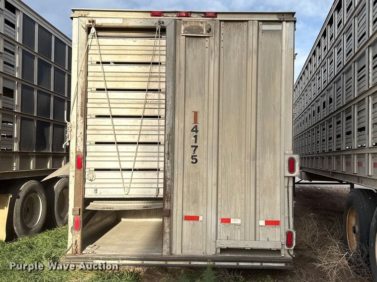 image for item DZ5379 2006 Barrett livestock trailer