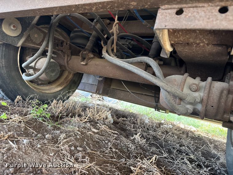 image for item DZ5379 2006 Barrett livestock trailer