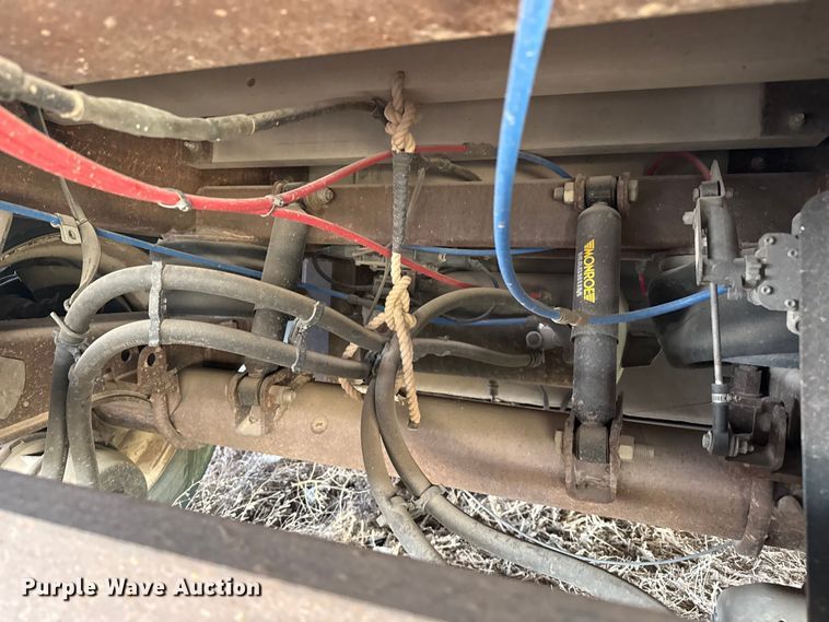 image for item DZ5379 2006 Barrett livestock trailer