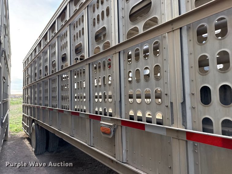 image for item DZ5380 2006 Barrett livestock trailer