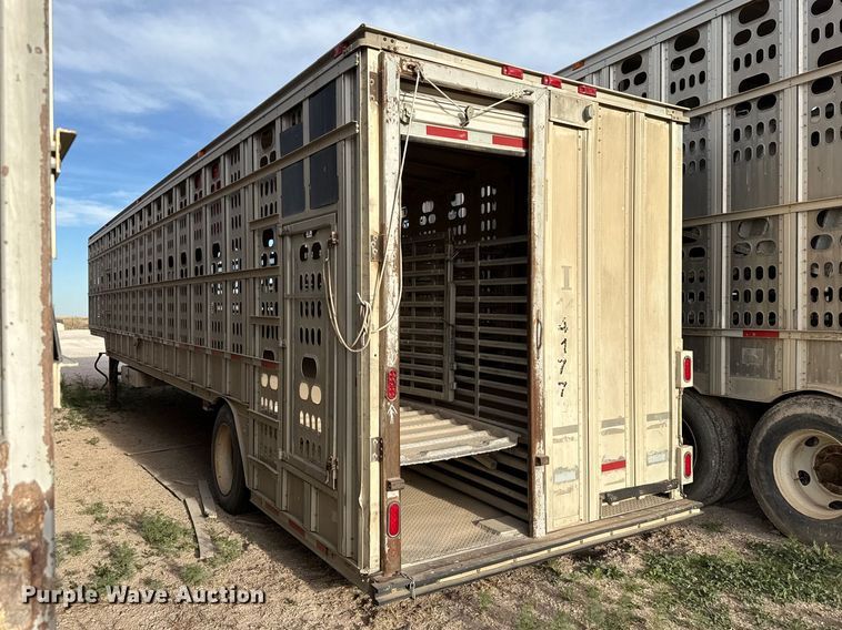 image for item DZ5380 2006 Barrett livestock trailer