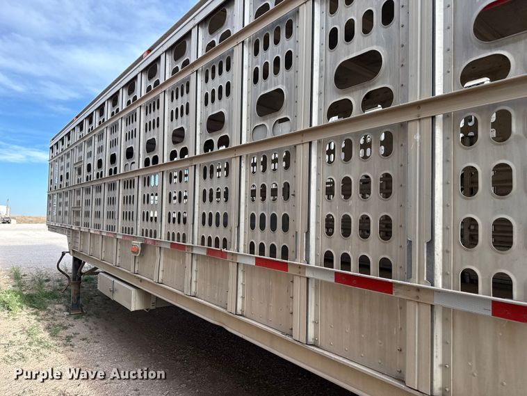 image for item DZ5380 2006 Barrett livestock trailer