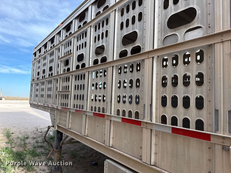 image for item DZ5380 2006 Barrett livestock trailer