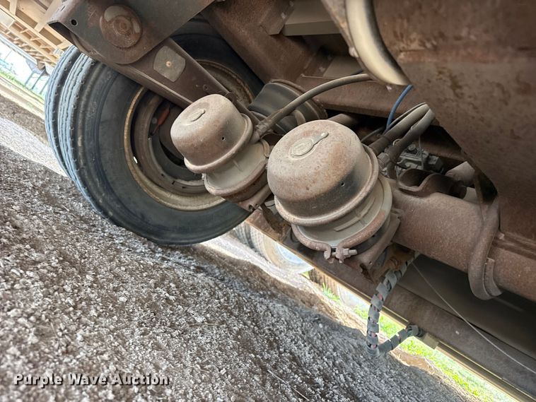 image for item DZ5380 2006 Barrett livestock trailer