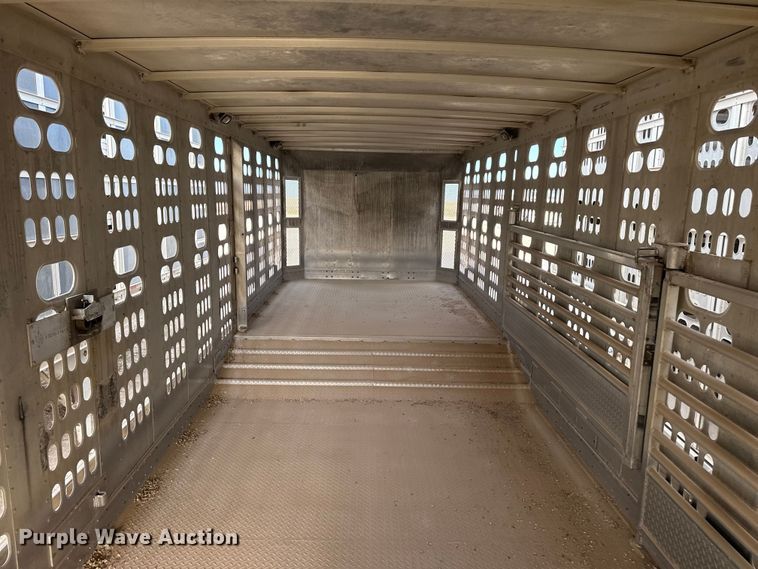 image for item DZ5380 2006 Barrett livestock trailer