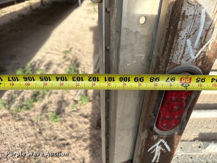 image for item DZ5380 2006 Barrett livestock trailer