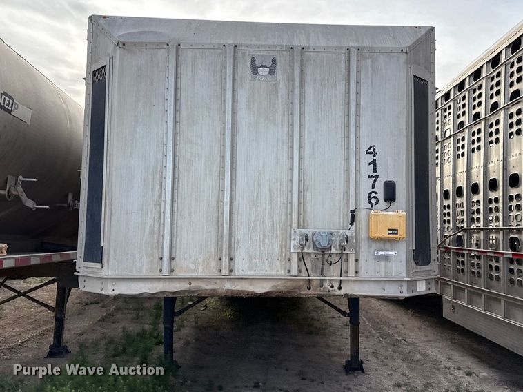 image for item DZ5381 2006 Barrett livestock trailer