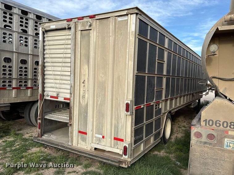 image for item DZ5381 2006 Barrett livestock trailer