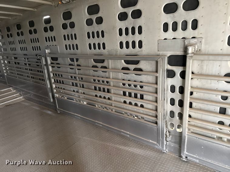 image for item DZ5381 2006 Barrett livestock trailer