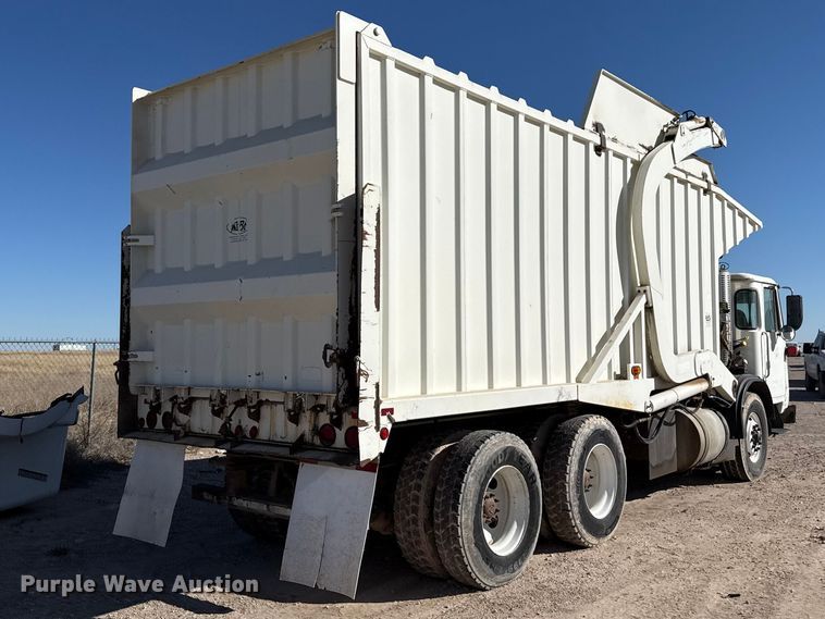 image for item DZ5406 2015 Autocar Xpeditor refuse truck