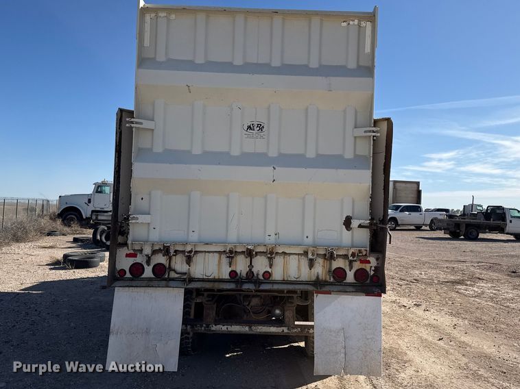 image for item DZ5406 2015 Autocar Xpeditor refuse truck